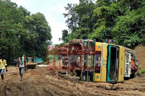 Tripura’s dilapidated transportation paralyze State : One Truck turned over at Churaibari, resentment brewing among drivers against increasing accidents over NH 44 Tripura’s dilapidated transportation paralyze State : One Truck turned over at Churaibari, resentment brewing among drivers against increasing accidents over NH 44